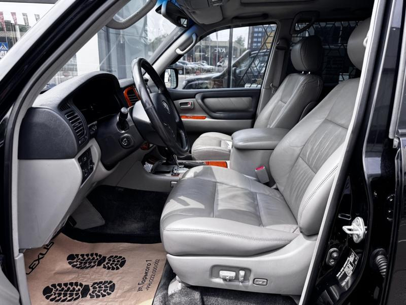 Toyota 4.2d AT 4WD (204 л.с.) TD Base <br>Тойота Центр Бишкек Бишкек