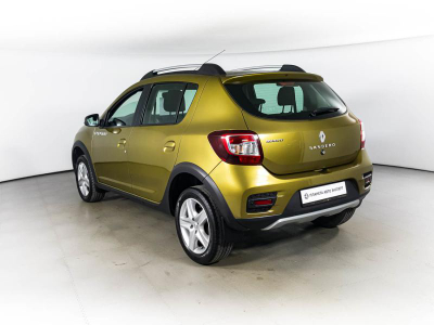 Renault Sandero Stepway 1.6 MT (82 л. с.)