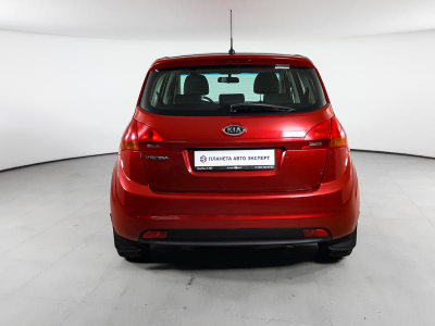 Kia Venga 1.6 AT (125 л. с.)