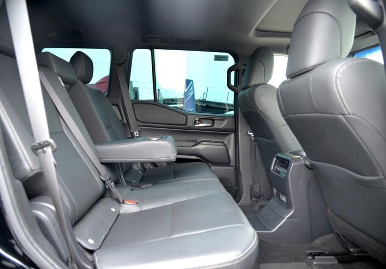 Toyota Land Cruiser Prado 2.4 AT 4WD (281 л.с.) Престиж (TJA250L-GNZAZX-D1) Автомобили с пробегом Шымкент  
