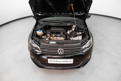 Volkswagen Polo 1.6 MT (105 л. с.)