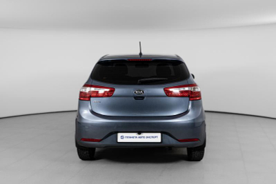 Kia Rio 1.4 MT (107 л. с.)