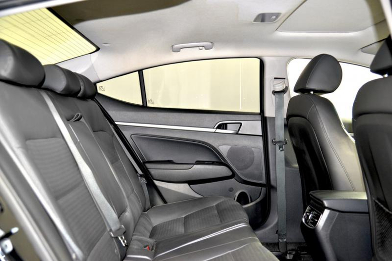 Hyundai Elantra 2.0 AT FWD (150 л.с.) Elegance + Пакет "High-Tech" (+Style) Автомобили с пробегом Шымкент  