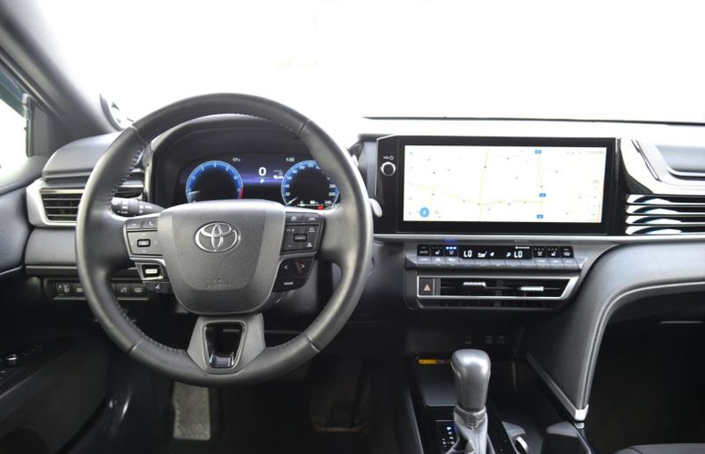 Toyota Camry 2.5 8AT FWD (204 л.с.) Люкс Автомобили с пробегом Шымкент  