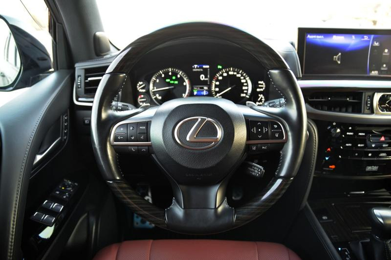 Lexus LX 5.7 AT 4WD (383 л.с.) 570 Black Vision II 5 м QB Автомобили с пробегом Шымкент  