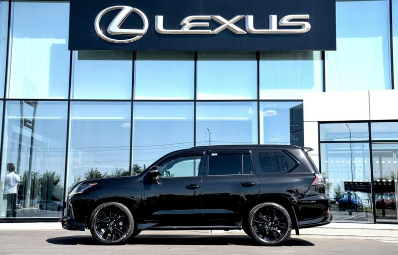 Lexus LX 570 5.7 AT (383 л.с.) 4WD Black Vision II+ 5 м JN Автомобили с пробегом Шымкент  