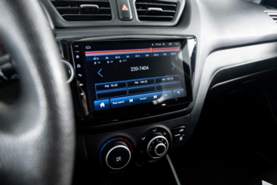 Kia Rio 1.4 MT (107 л. с.)