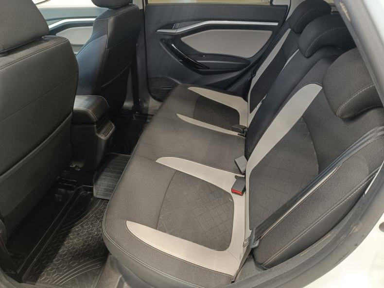 LADA (ВАЗ) Новая Vesta SW Cross 1.6 MT (106 л.с.) Comfort Plus + P1.1 Твоё авто (Киров)