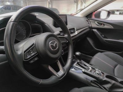 Mazda 3 1.5 AT (120 л.с.)