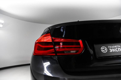 BMW 3 серия 320i AT (184 л. с.)