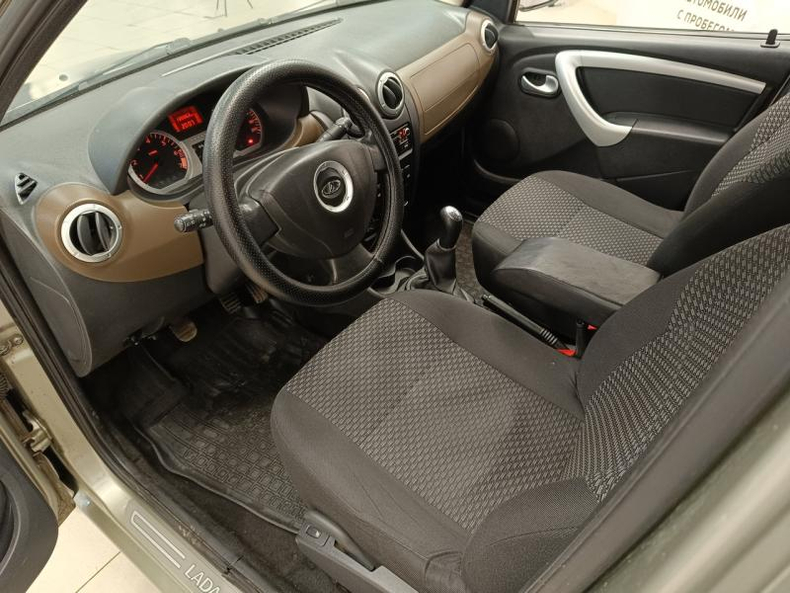 LADA Largus универсал 1.6 MT 16 кл (102 л.с.) 5 мест Luxe 5мест Твоё авто (Киров)