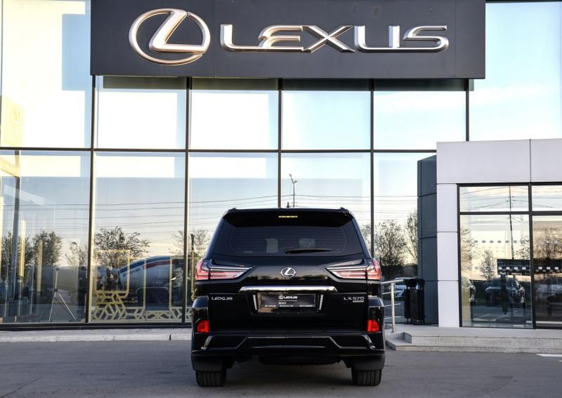 Lexus LX 5.7 AT 4WD (383 л.с.) 570 Black Vision II 5 м QB Автомобили с пробегом Шымкент  