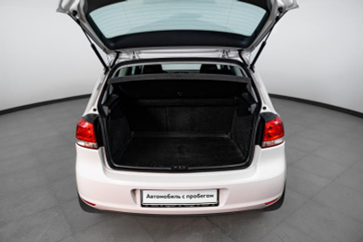 Volkswagen Golf 1.6 MT (102 л. с.)