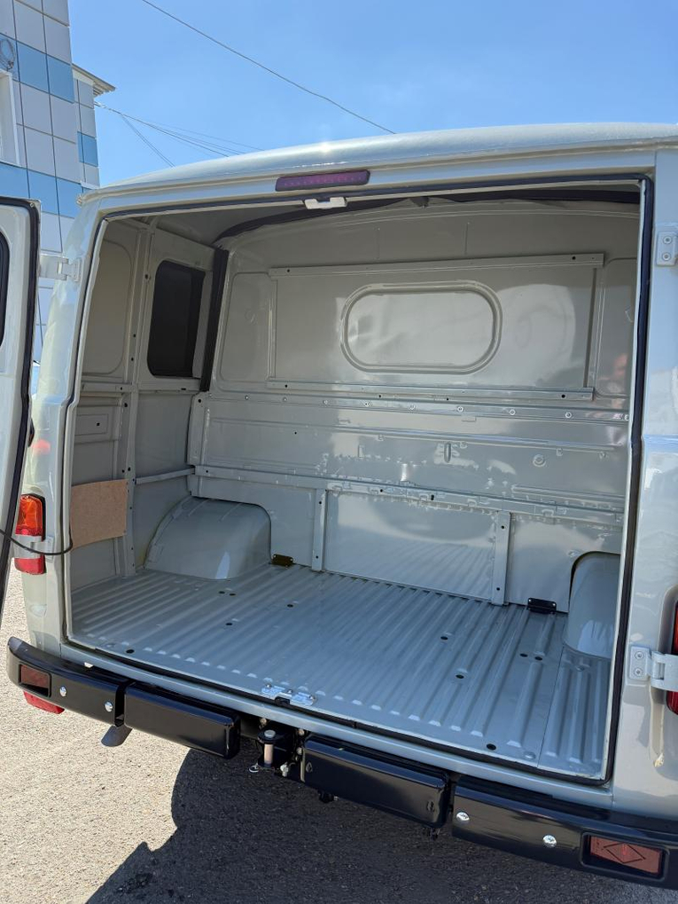 УАЗ Комби 7 мест 2.7 Бензин 5МКП 4х4, ЕВРО-5 Стандарт без ABS Интерпартнер Ижевск