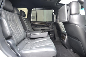 Lexus LX 5.7 AT 4WD (383 л.с.) 570 Black Vision II 5 м QB Автомобили с пробегом Шымкент  