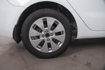 Kia Rio 1.6 6MT (123 л. с.)