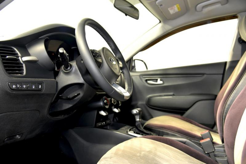 Kia Rio X-Line 1.6 AT FWD (123 л.с.) Comfort XL Автомобили с пробегом Шымкент  