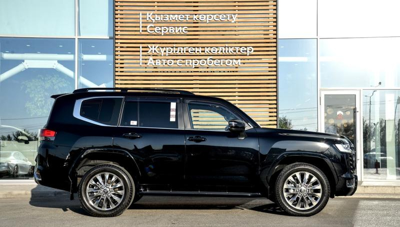 Toyota Land Cruiser 300 3.5 AT 4WD (415 л.с.) Премиум Автомобили с пробегом Шымкент  