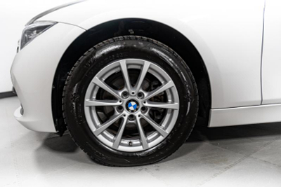 BMW 3 серия 320i AT (184 л. с.)
