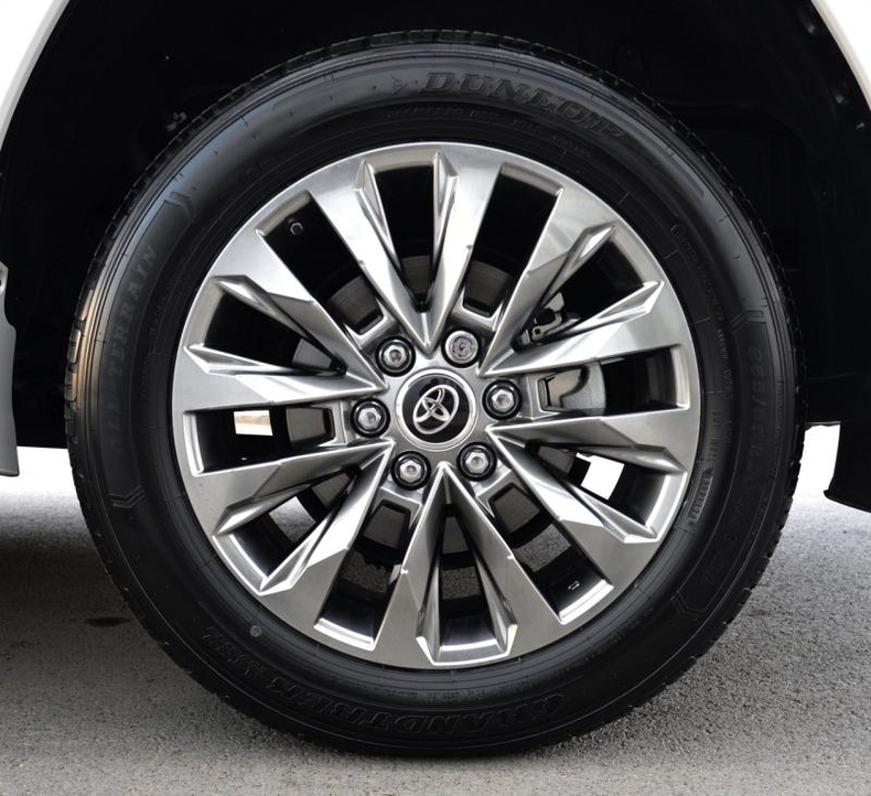 Toyota Land Cruiser 300 3.4 AT 4WD (415 л.с.) Премиум + Автомобили с пробегом Шымкент  