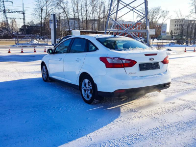 Ford Focus 1.6 PowerShift (105 л. с.)