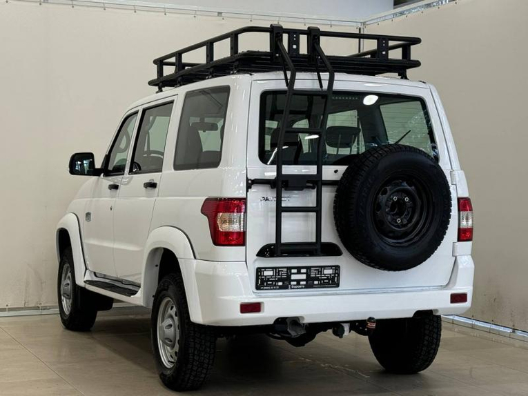 УАЗ Patriot 2.7 Бензин 5МКП 4х4, ЕВРО-5 Base Икар (пакет Экспедиция Лайт) Русь-Авто Ставрополь