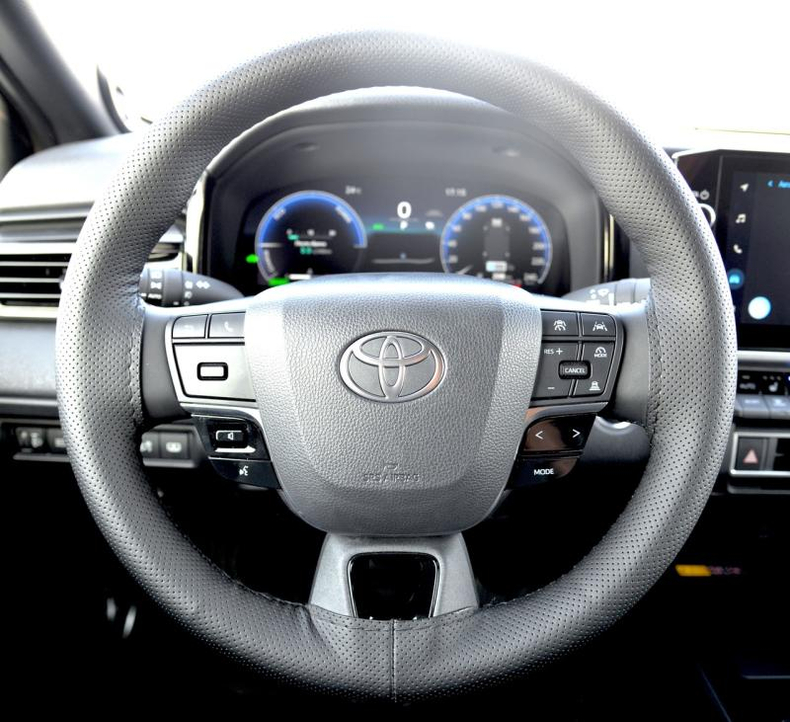 Toyota 2.5h eCVT FWD (230 л.с.) Люкс Автомобили с пробегом Шымкент  