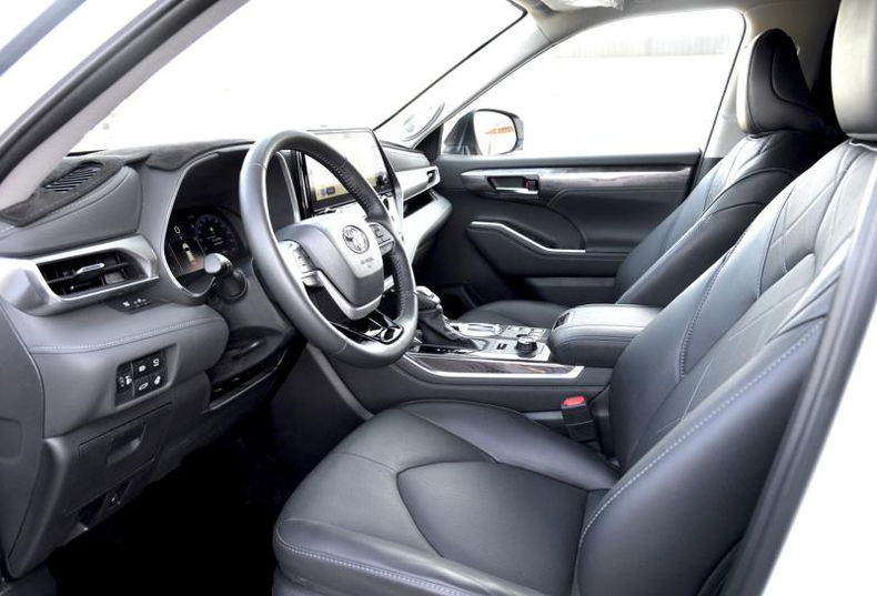 Toyota Highlander NEW 2.4 AT 4WD (249 л.с.) Люкс Safety Автомобили с пробегом Шымкент  