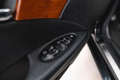 Mercedes-Benz E-Класс E 200 Kompressor AT (184 л. с.)