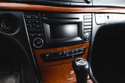 Mercedes-Benz E-Класс E 200 Kompressor AT (184 л. с.)