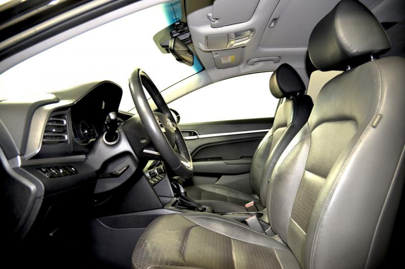 Hyundai Elantra 2.0 AT FWD (150 л.с.) Elegance + Пакет "High-Tech" (+Style) Автомобили с пробегом Шымкент  