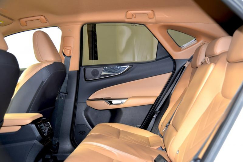 Lexus NX 2.5 AT 4WD (205л.с.) Premium Автомобили с пробегом Шымкент  