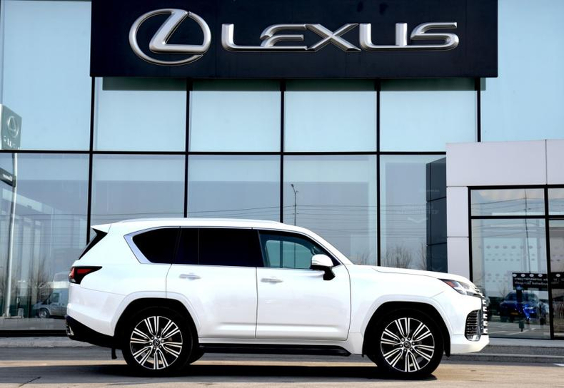 Lexus LX 5.7 AT 4WD (415 л.с.) LX600 7 мест Luxury 7 м 7J Автомобили с пробегом Шымкент  