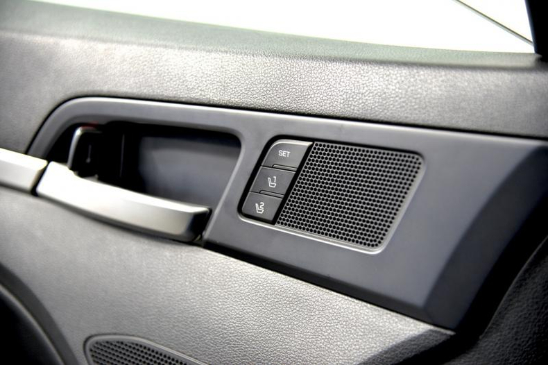 Hyundai Elantra 2.0 AT FWD (150 л.с.) Elegance + Пакет "High-Tech" (+Style) Автомобили с пробегом Шымкент  