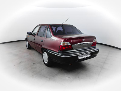 Daewoo Nexia 1.5 MT (80 л. с.)