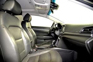 Hyundai Elantra 2.0 AT FWD (150 л.с.) Elegance + Пакет "High-Tech" (+Style) Автомобили с пробегом Шымкент  