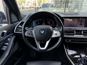 BMW X7 xDrive40i Steptronic (340 л.с.) xDrive <br>Тойота Центр Бишкек Бишкек