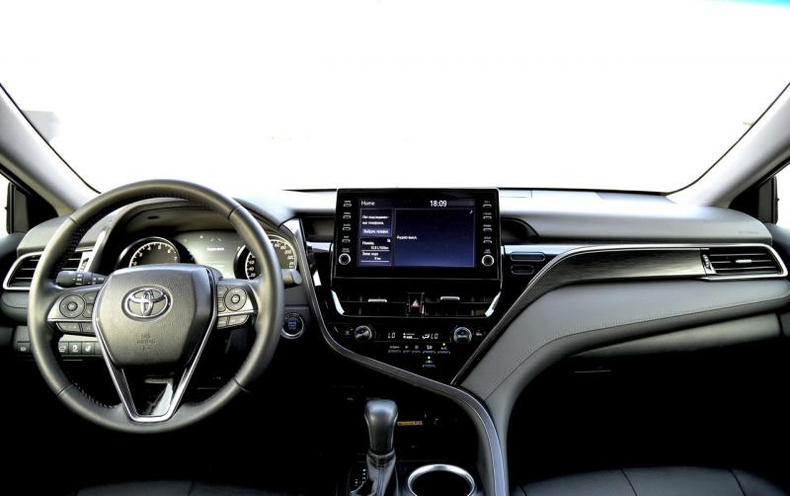 Toyota Camry 2.5 AT (206 л.с.) Престиж 4K Автомобили с пробегом Шымкент  