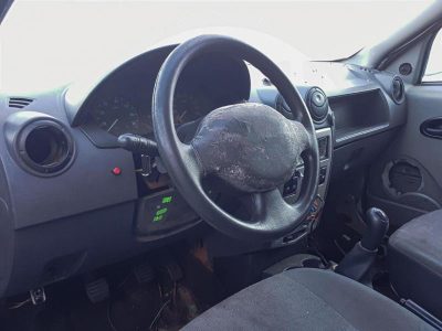 Renault Logan 1.6 MT (87 л. с.)