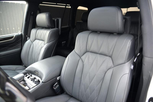 Lexus LX 5.7 AT 4WD (383 л.с.) 570 Black Vision II 5 м QB Автомобили с пробегом Шымкент  