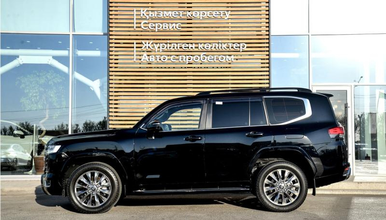Toyota Land Cruiser 300 3.5 AT 4WD (415 л.с.) Премиум Автомобили с пробегом Шымкент  