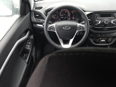 LADA Vesta SW 1.6 MT (106 л.с.)