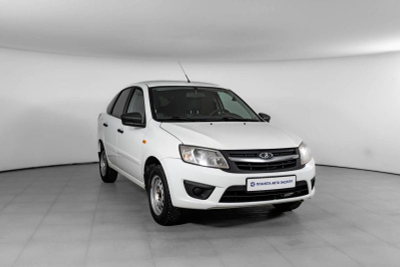 LADA Granta лифтбек 1.6 16кл MT (106 л. с.)
