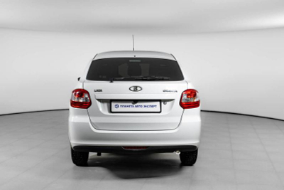 LADA Granta лифтбек 1.6 16кл MT (106 л. с.)