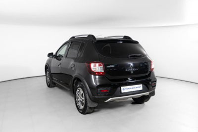 Renault Sandero Stepway 1.6 MT (113 л. с.)