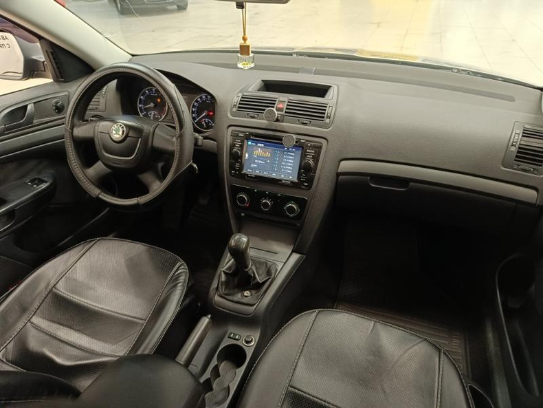 SKODA 1.6 MPI MT (102 л. с.) Ambition Твоё авто (Киров)