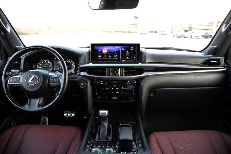 Lexus LX 5.7 AT 4WD (383 л.с.) 570 Black Vision II 5 м QB Автомобили с пробегом Шымкент  