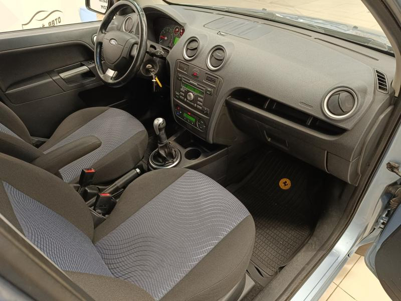 Ford 1.4 MT FWD (80 л.с.) Твоё авто (Киров)