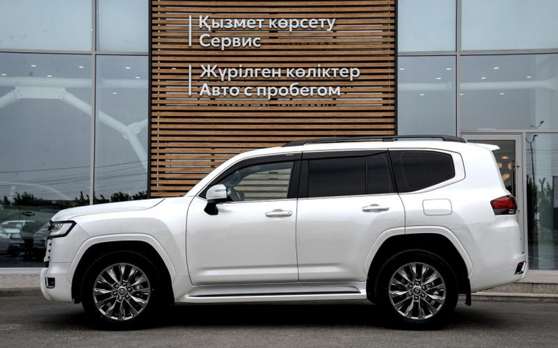 Toyota Land Cruiser 300 3.5 AT 4WD (415 л.с.) Премиум Автомобили с пробегом Шымкент  