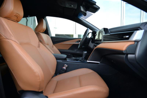 Toyota Camry 2.5 8AT FWD (204 л.с.) Люкс Автомобили с пробегом Шымкент  